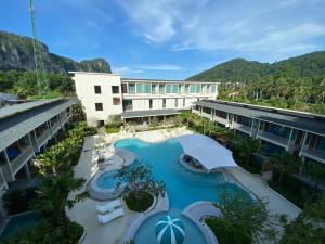 Infinity Aonang Krabi - SHA Certified内部或周边泳池景观