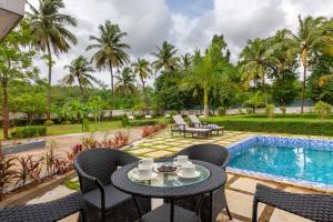 孟买Grey Mosaics by StayVista - Mountain-view villa in Vasai with Pool, Spacious lawn & Terrace的相册照片