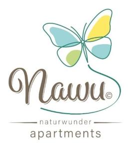 黑马戈尔nawu apartments的蝴蝶标志,带词条行进者装置