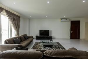 Accra Fine Suites - Henrietta's Residences的休息区