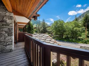 瓦勒迪泽尔Appartement Val-d'Isère, 3 pièces, 7 personnes - FR-1-567-24的山景甲板