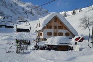 苏特廖Baita Goles的雪地滑雪小屋 - 带滑雪缆车