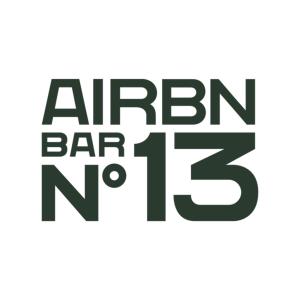 沙夫豪森AIR BNBAR N°13的未加标识的栏杆图像