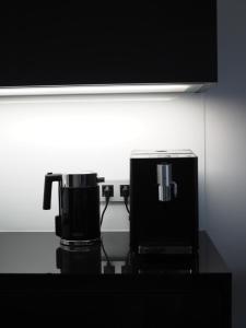 布拉格Apartman Grey的咖啡壶和咖啡壶