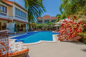 杰里科科拉Hotel Villa Beija Flor的度假村游泳池