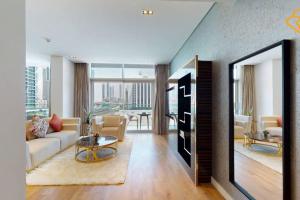 Keysplease 2 BR minutes to Dubai Mall 408, City Walk的休息区