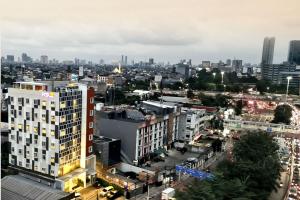 雅加达FOX Lite Grogol Jakarta的享有马那瓜市(Managua)的景致。