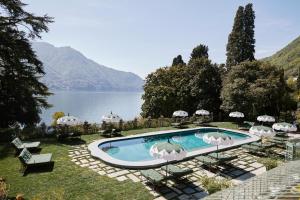 莫尔特拉肖Passalacqua的享有湖景的游泳池