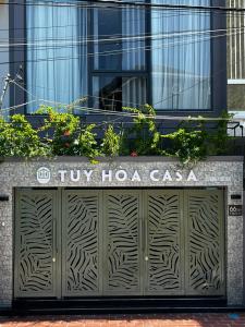 莲三TUY HOA CASA的通往 ⁇ 子宫卡萨大楼的大门