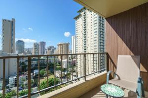 檀香山Studio Unit at the Royal Garden, in Waikiki ワイキキ・ロイヤルガーデン的市景阳台