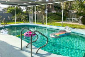 Quiet Venice Retreat with Private Lanai and Pool!