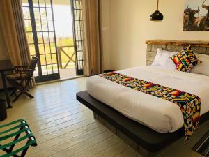 Outback Kenya Lodge客房内的一张或多张床位