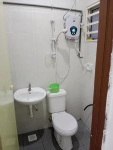 Homestay Desa Manjung Point, 437的一间浴室