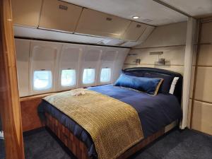 侯斯普瑞特AEROTEL VIP的飞机舱中间的一张床位