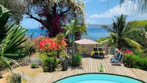 Bandrélé猴面包树住宿加早餐旅馆的海景度假酒店 - 带游泳池