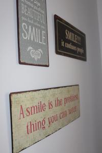 圣玛利亚瓦尔姆斯塔尔paclera79的微笑是你在墙上可以佩戴标志的最美的东西