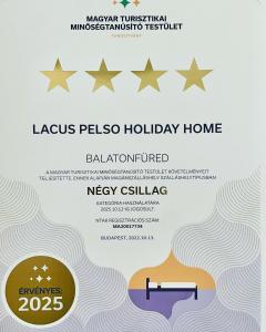 巴拉顿菲赖德Lacus Pelso Holiday Home的素食主义者的海报 佩洛西度假屋