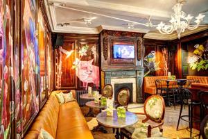 Oddfellows Chester Hotel & Apartments餐厅或其他用餐的地方