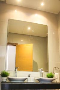 YourPlace - Luxury - Prestigia Hay Riad的一间浴室