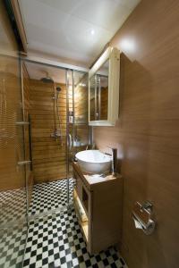 香港红茶馆酒店（油麻地店）的一间浴室