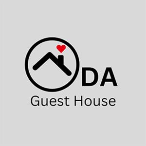 戈里察ODA Guest House的红色心脏标志旅馆