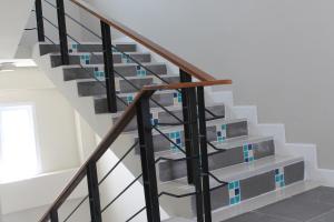 合艾V海洋宫殿酒店的楼梯,在楼梯上用玻璃砖铺着