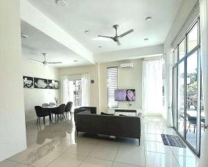 IMPIAN STAY #2 Semi Bungalow House
