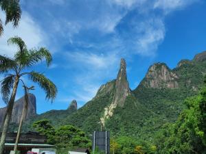 特雷索波利斯Loft no Alto的菲律宾山脉的美景