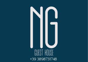 萨萨里NG Guest House il RIS的旅馆的标志