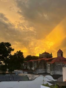 圣多明各Centrico ciudad colonial的天空中彩虹建筑的景色