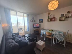 Appartement Saint-Hilaire-de-Riez, 3 pièces, 4 personnes - FR-1-224C-416的休息区