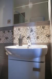 卡瓦别墅酒店的一间浴室