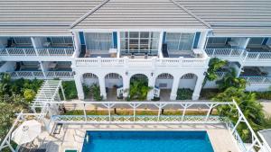 席昌岛苏梅丝厂旅馆的享有带游泳池的房屋的空中景致