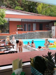 Holiday Resort - SHA Plus内部或周边的泳池