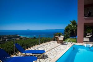 拉扎克利翁Villa Natasha的海景别墅 - 带游泳池