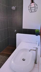 米拉贝尔杰芦酒店的一间浴室