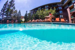马姆莫斯湖瞻博温泉度假酒店的相册照片