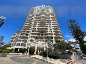 Stunning 2 bedroom Ocean View Apartment