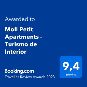 坎皮卡福特Moll Petit Apartments - Turismo de Interior的带有文本的蓝色标志,希望对小争论保持沉默,但被打断的