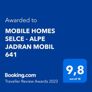 塞尔瑟MOBILE HOMES SELCE - ALPE JADRAN MOBIL 641的蓝色标志,移动房屋切片阿勒哈德兰移动房屋