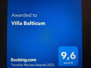 斯维诺乌伊希切Villa Balticum的蓝屏手机的截图