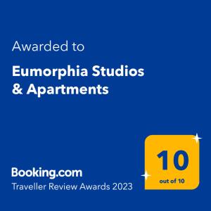 斯基亚索斯镇Eumorphia Studios & Apartments的给欧洲菲律宾人一室公寓和实验的黄色标志