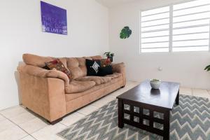 1 BR, Dorado beach apartment 20% monthly discount的休息区