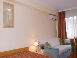 布达佩斯布达公寓式酒店客房内的一张或多张床位