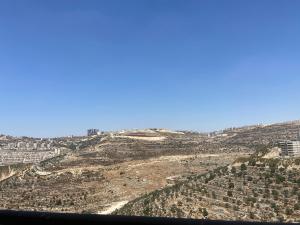 拉马拉Atlantis-Alterah的直升机上可欣赏到Jerusalem市的景色