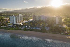 拉海纳The Westin Maui Resort & Spa, Ka'anapali的享有度假胜地和海洋的空中景致