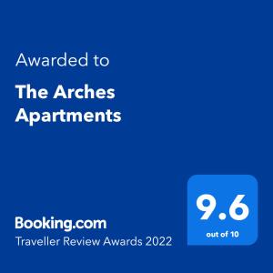 巴罗弗内斯The Arches Apartments的给申请加入的阿拉伯人单词的蓝色文本框