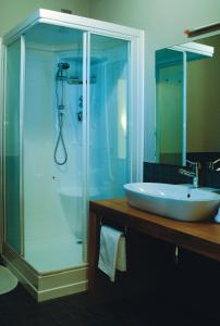 圣洛伦索斯艾柏佳酒店的一间浴室