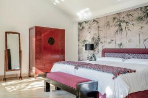Villa Bambú Marbella客房内的一张或多张床位