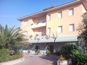 拉戈堡Hotel Trasimeno Bittarelli的相册照片